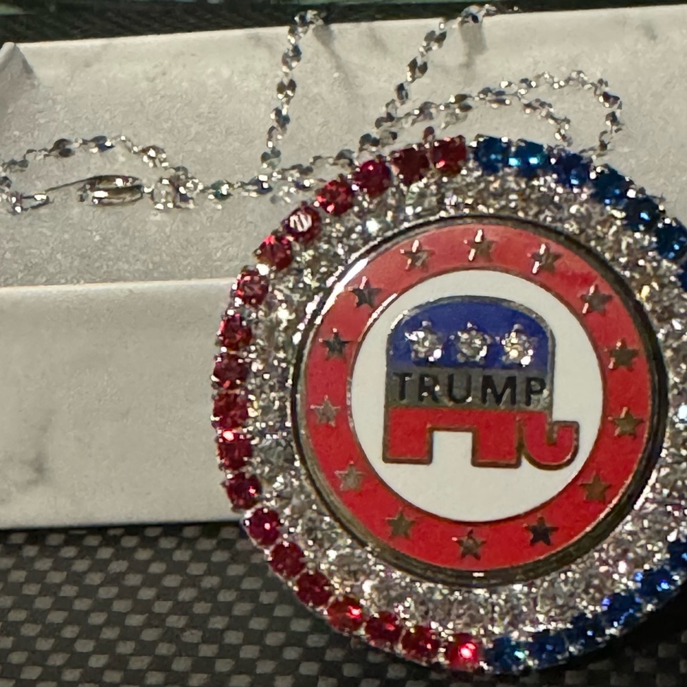 Patriotic Trump Pendant Necklace or brooch